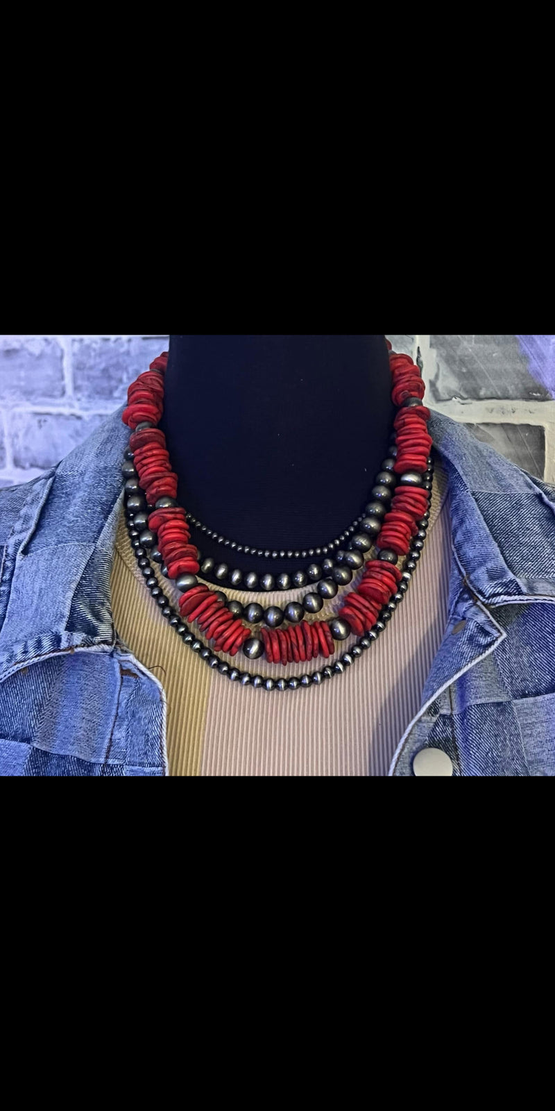 Des Moines Red Pearl Necklace