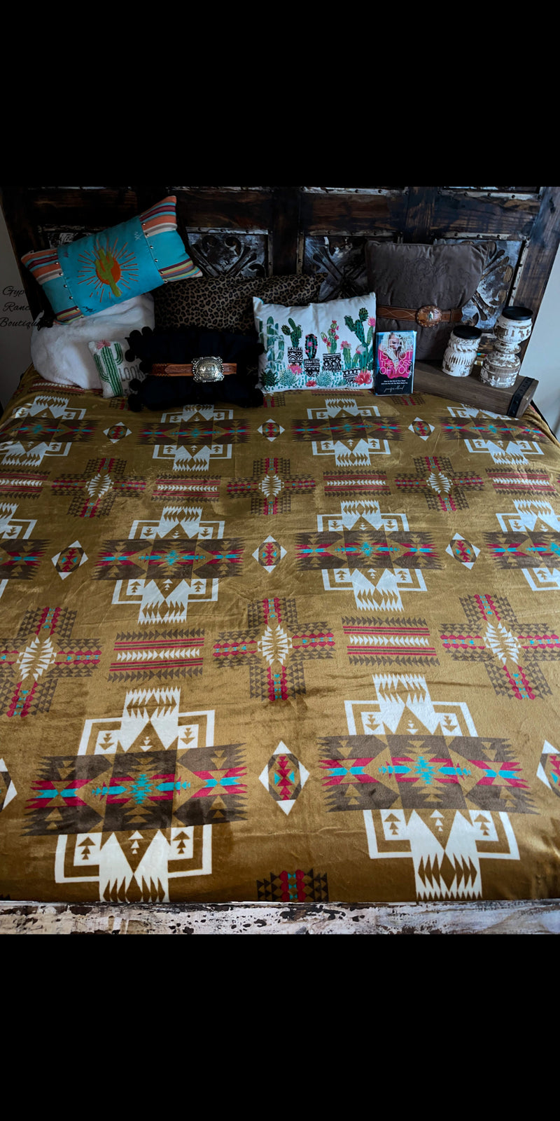 El Rancho Tan SOFT Queen Size Reversible Blanket