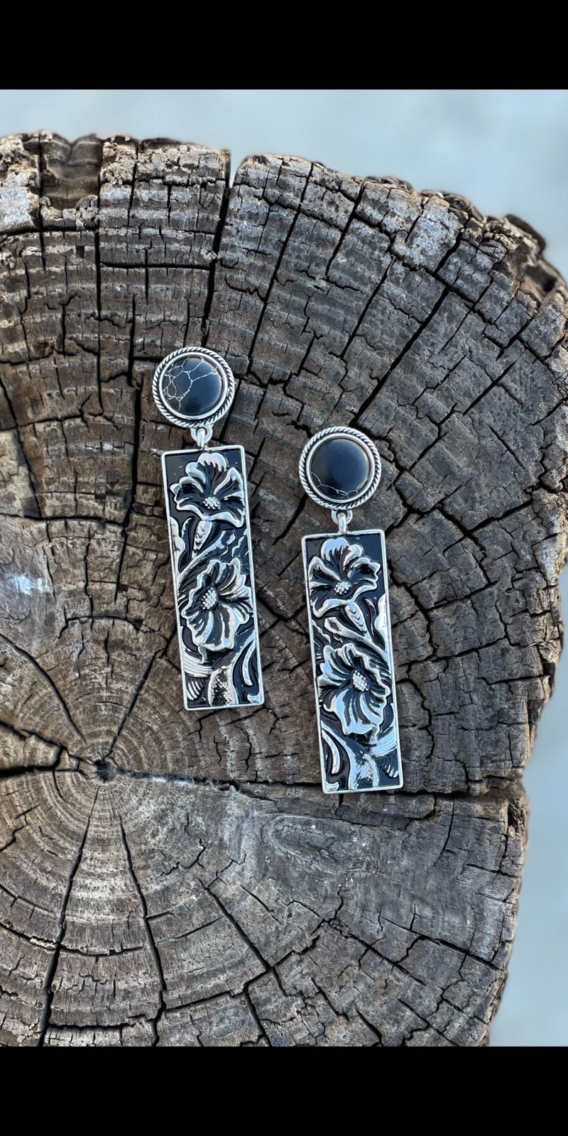 Jayne Black Floral Bar Earrings